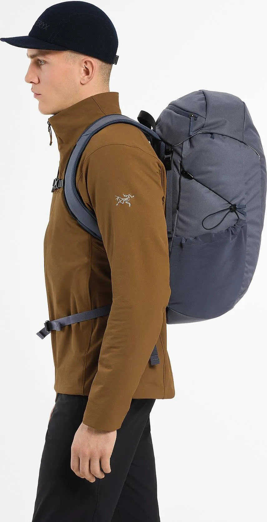 Arc'teryx Mantis 30 Backpack Black Sapphire | Buy Arc'teryx Mantis 30 Backpack Black Sapphire here | Outnorth