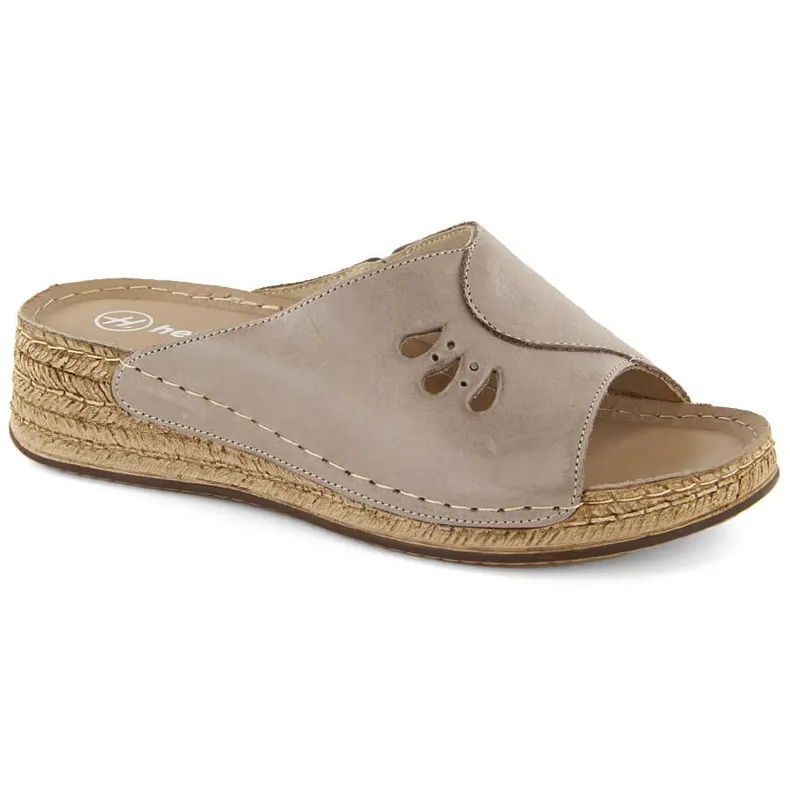 Comfortable women's leather wedge sandals in beige Helios 137.02