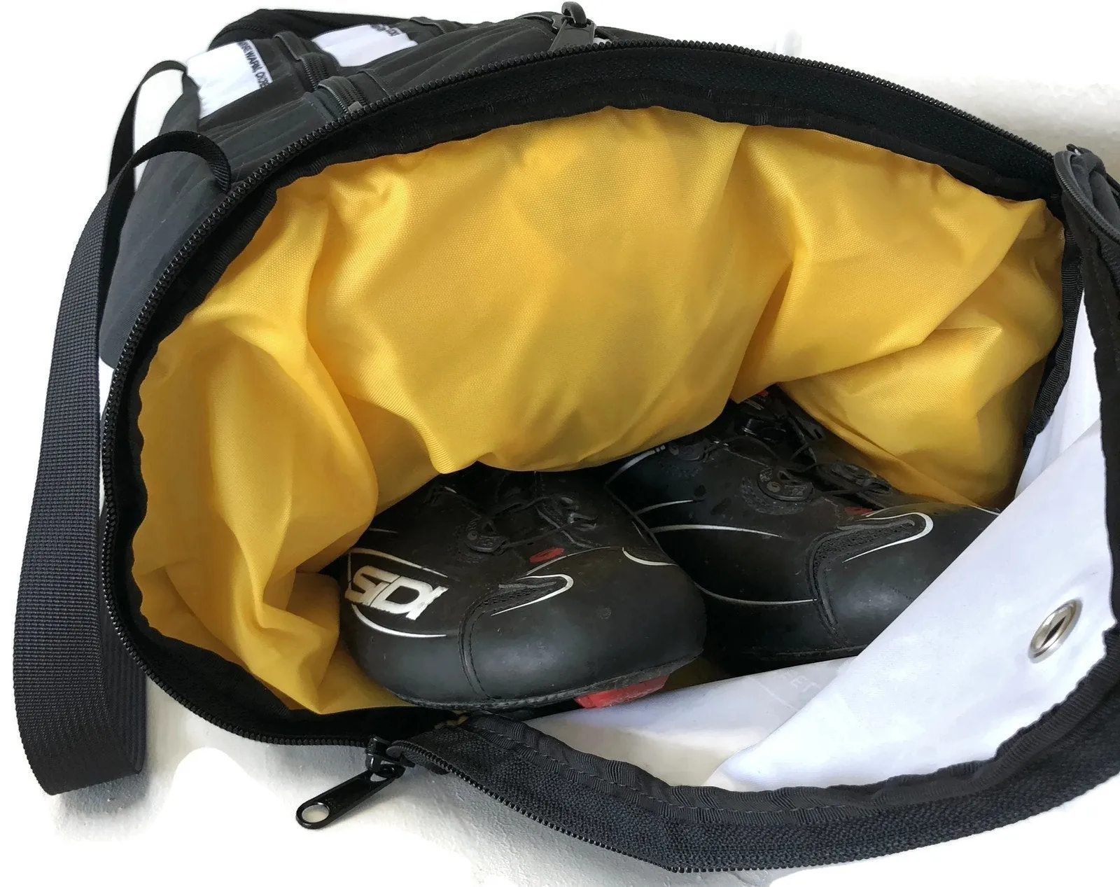 Eleven Productions 2024 CYCLING RACEDAY BAG