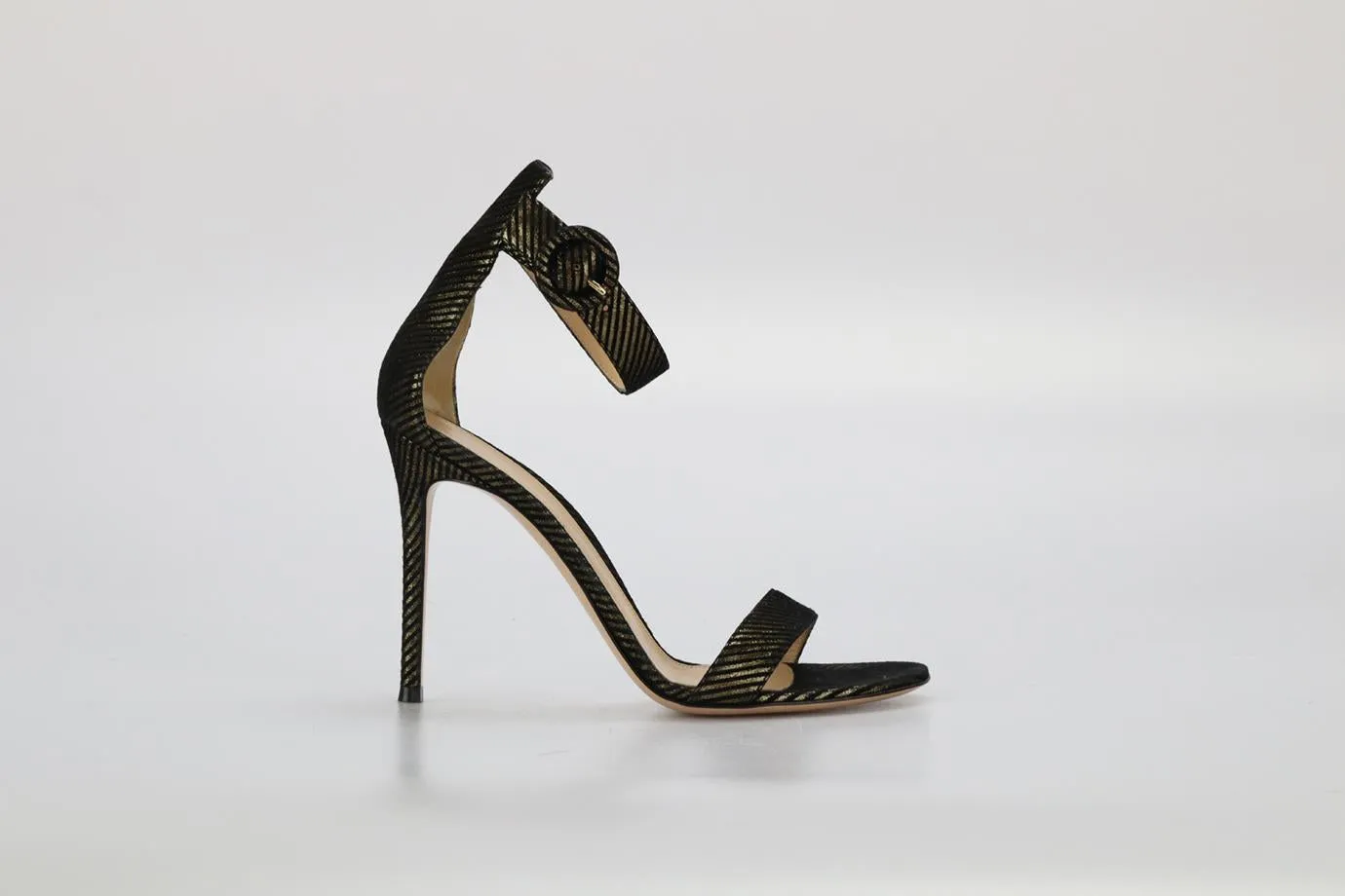 GIANVITO ROSSI SUEDE SANDALS EU 38.5 UK 5.5 US 8.5