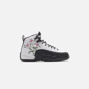 Jordan    nike grade school air  12 retro