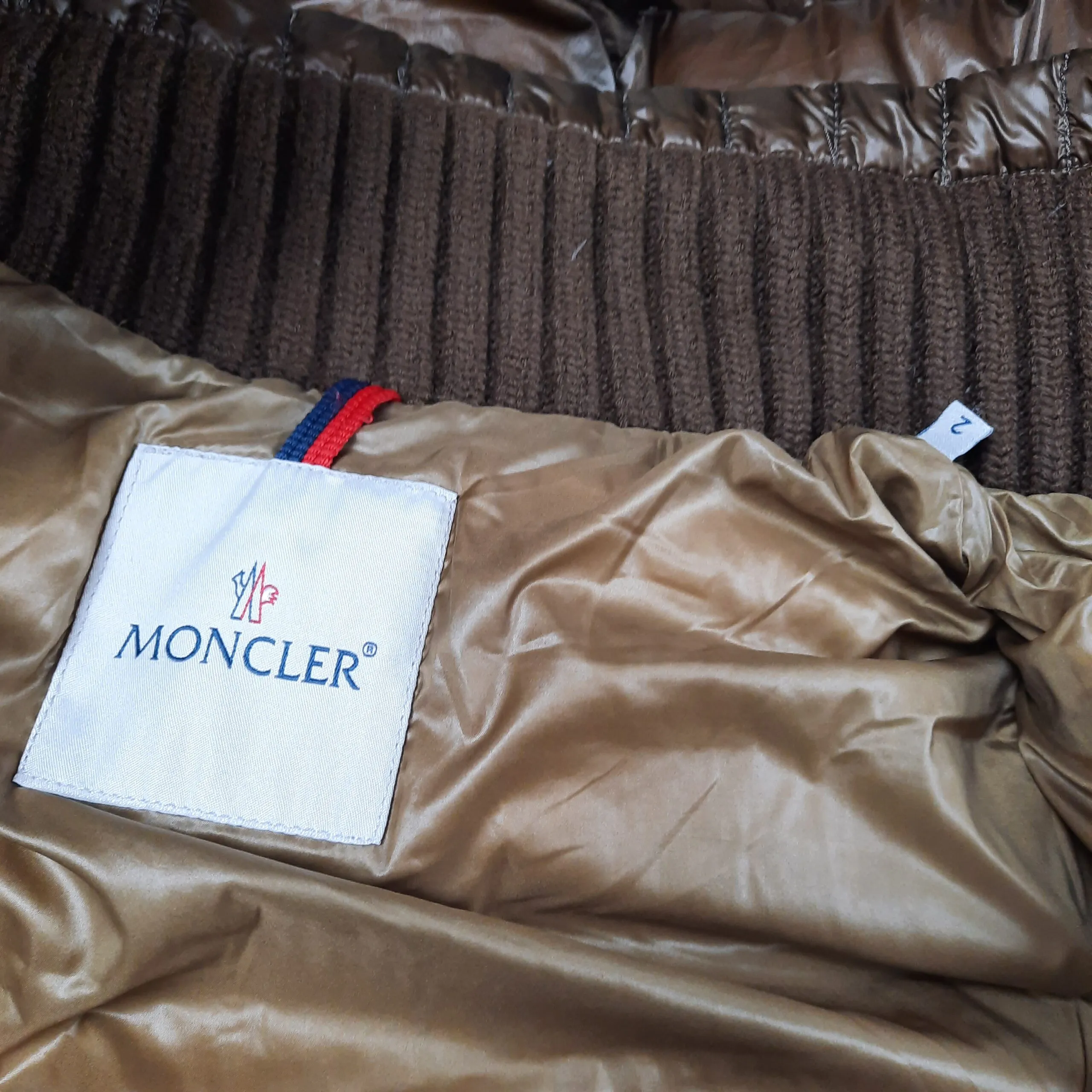 Moncler Fedor - Authentic Luxury Designer