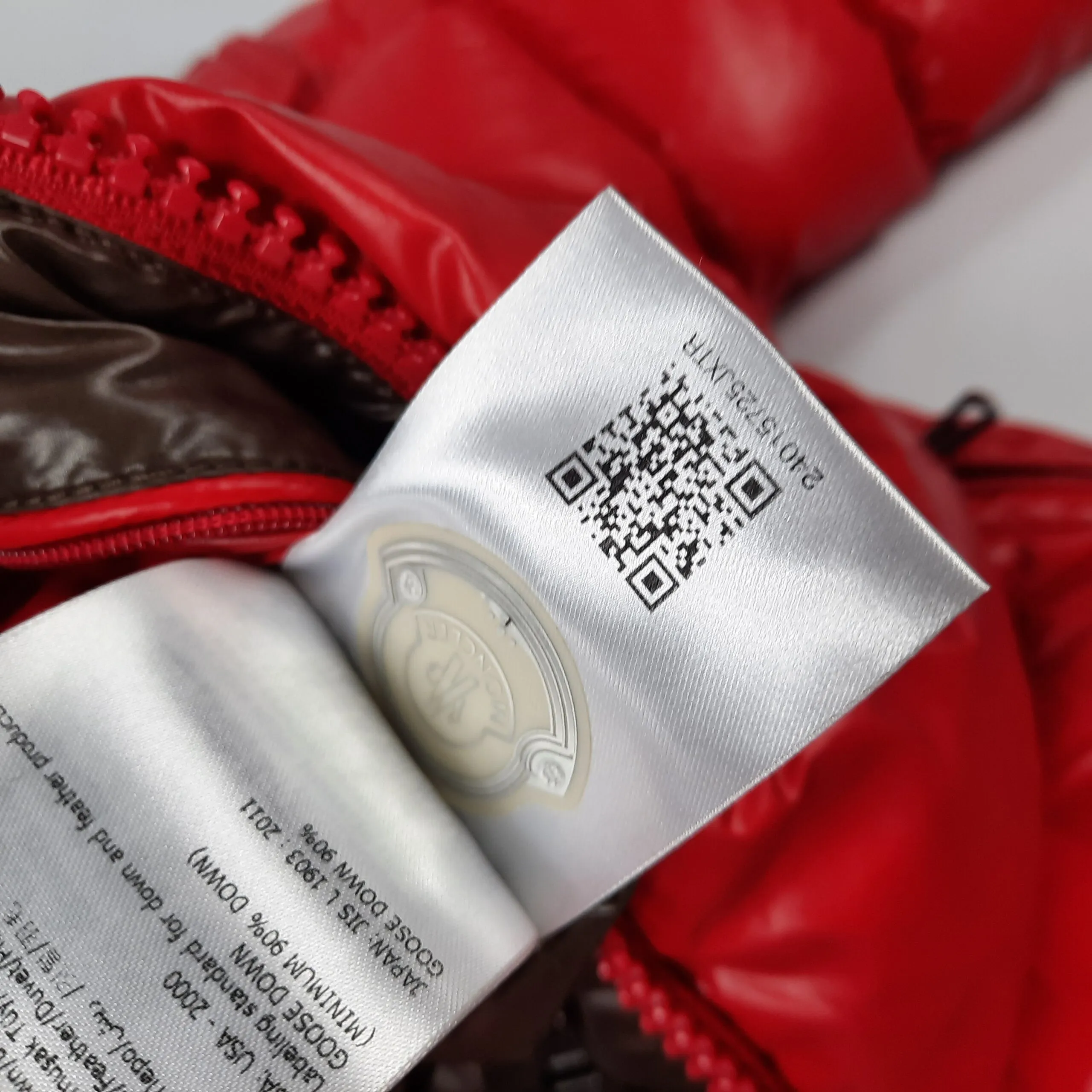 Moncler Maya - Authentic Luxury Designer