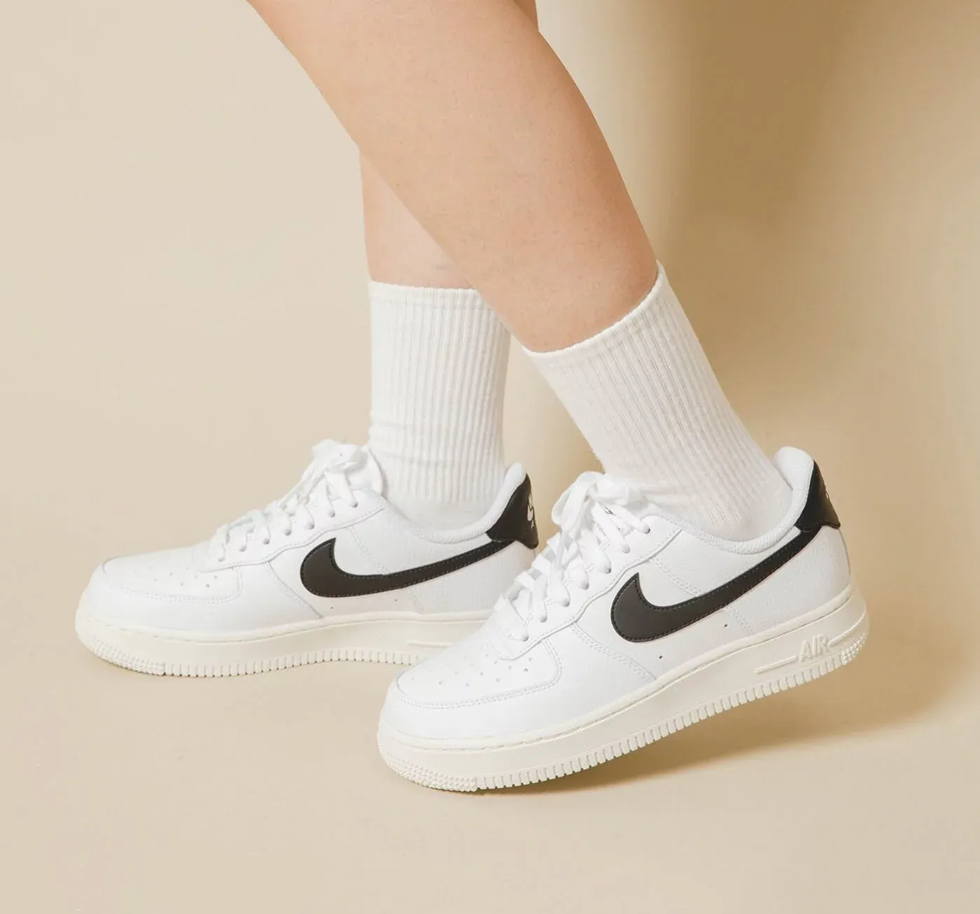 Nike Air Force 1 AF1 '07 'White Black' (Women's) [315115-165]