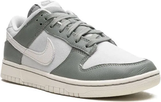 Nike Dunk Low Retro PRM 