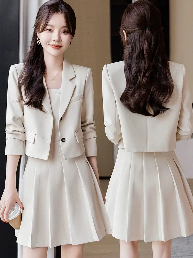 Off-white short suit skirt women's 2024 early autumn new style temperament suit jacket light workplace pleated skirt suit