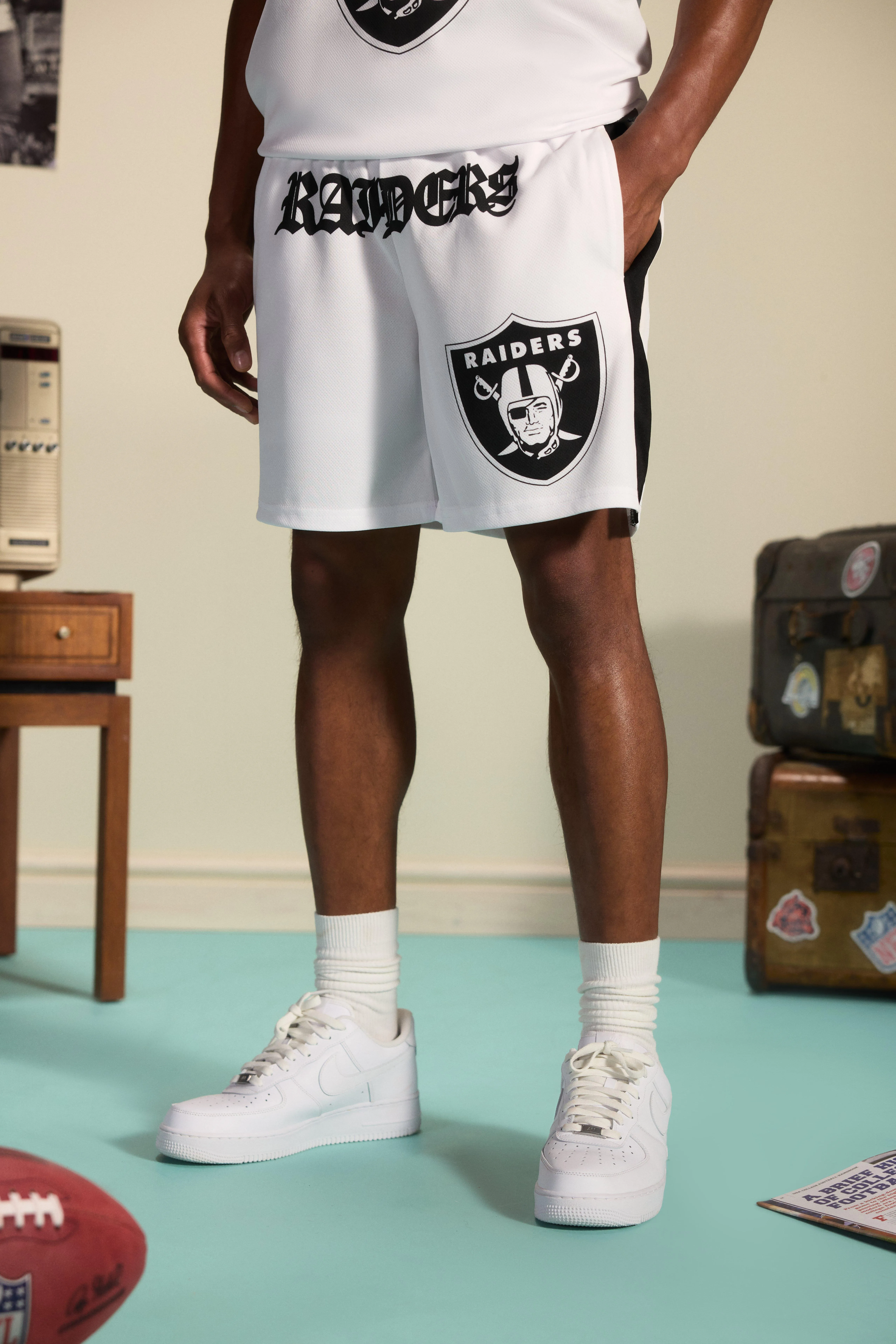 Short Loose Mesh Nfl Raiders Tape Hem Short | boohooMAN UK