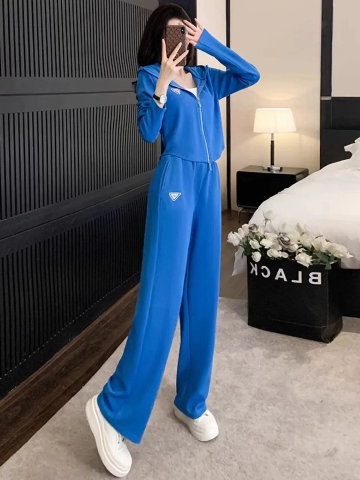 Street blue suit autumn new short hooded jacket top casual sports wide leg pants two-piece set women's clothing