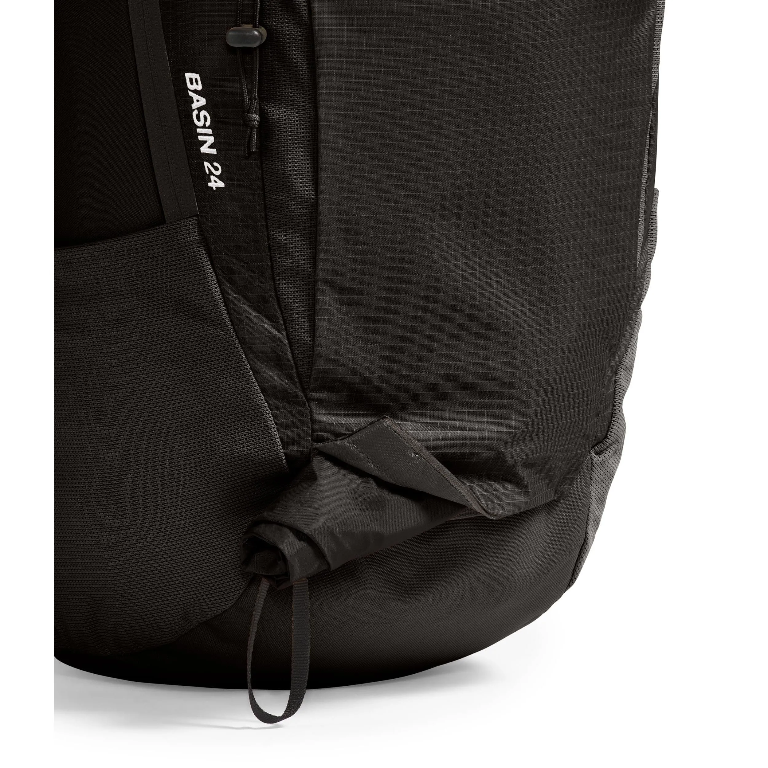 THE NORTH FACE Basin 24 Liter Daypack with Rain Cover