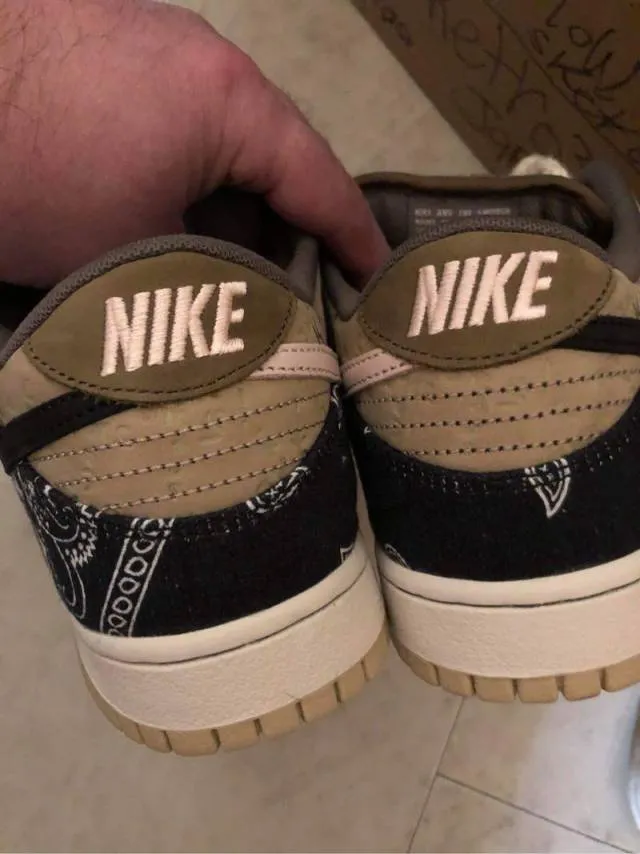 Travis Scott x Nike SB Dunk Low